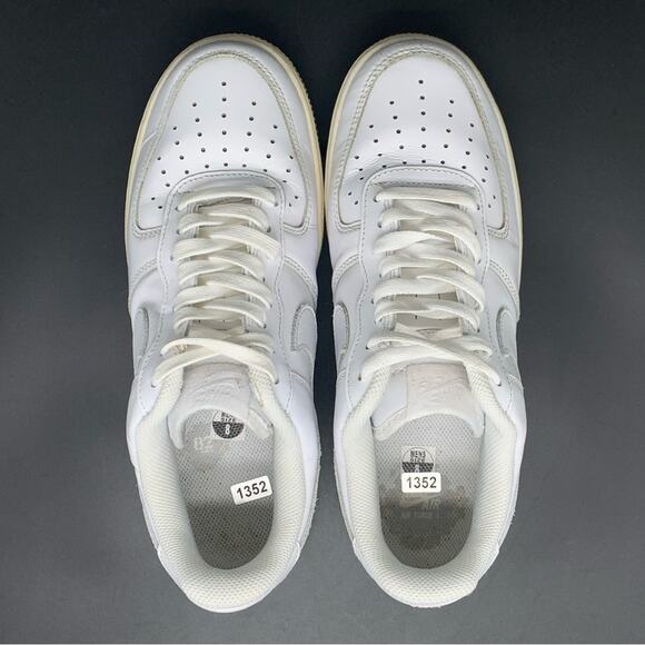 Nike Air Force 1 '07 Low Triple White Shoes 315122-111 Men's Sz 8 Women's Sz 9.5 - Picture 4 of 10